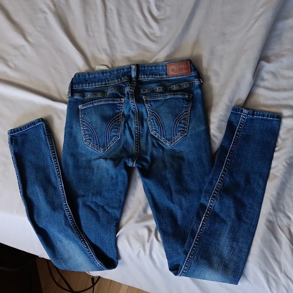 Hollister 00S 23x28 - Picture 3 of 3